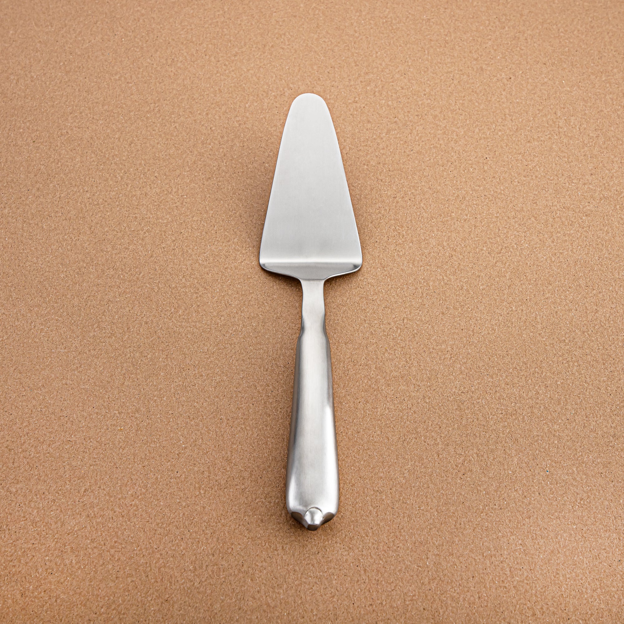 خادم كعكة المرجان ستانلس ستيل – تشطيب غير لامع، فضي CUT1620072