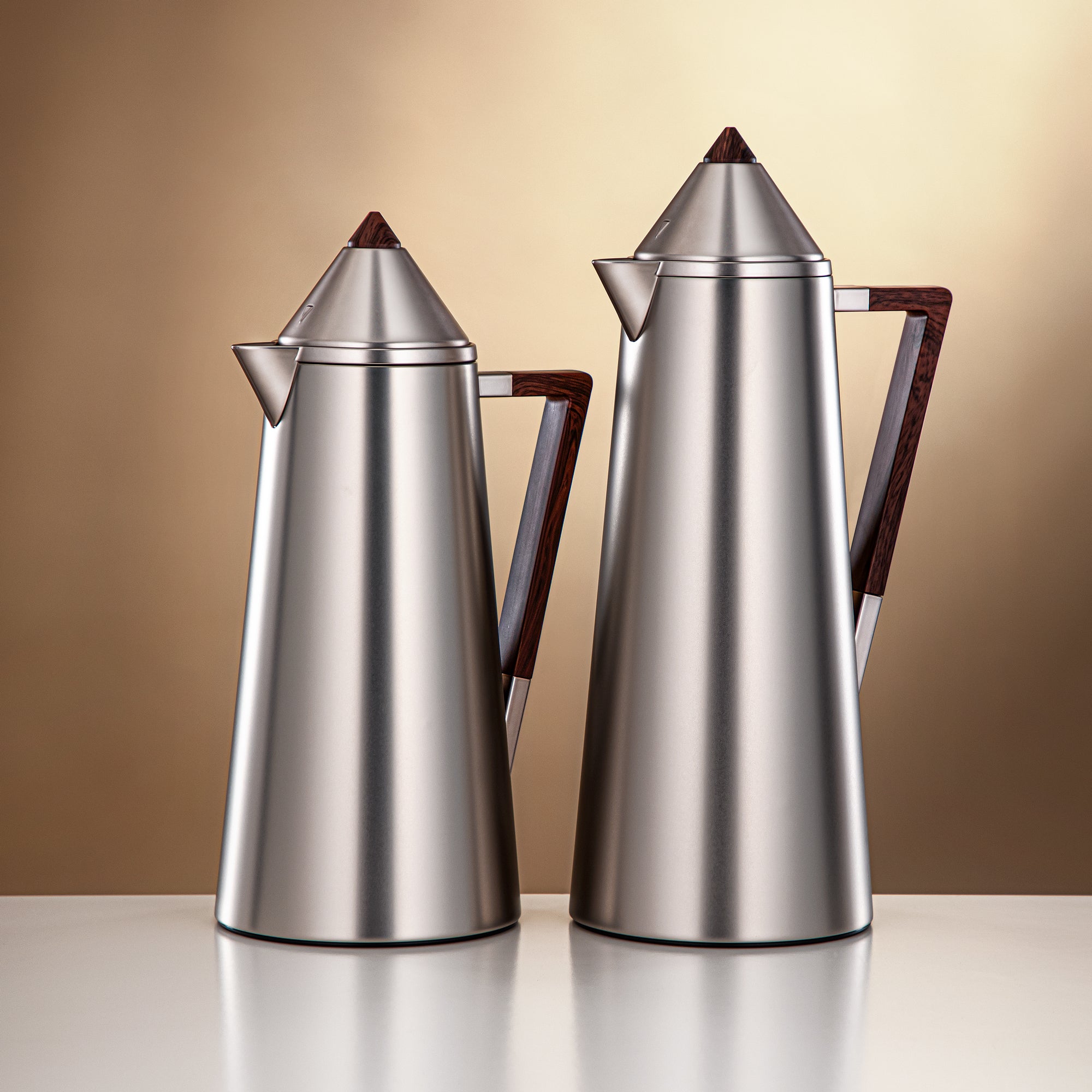 Almarjan Vacuum flask 0.7L + 1.0L Matt nickle & wood (FG818-070/100 MNI/DW)