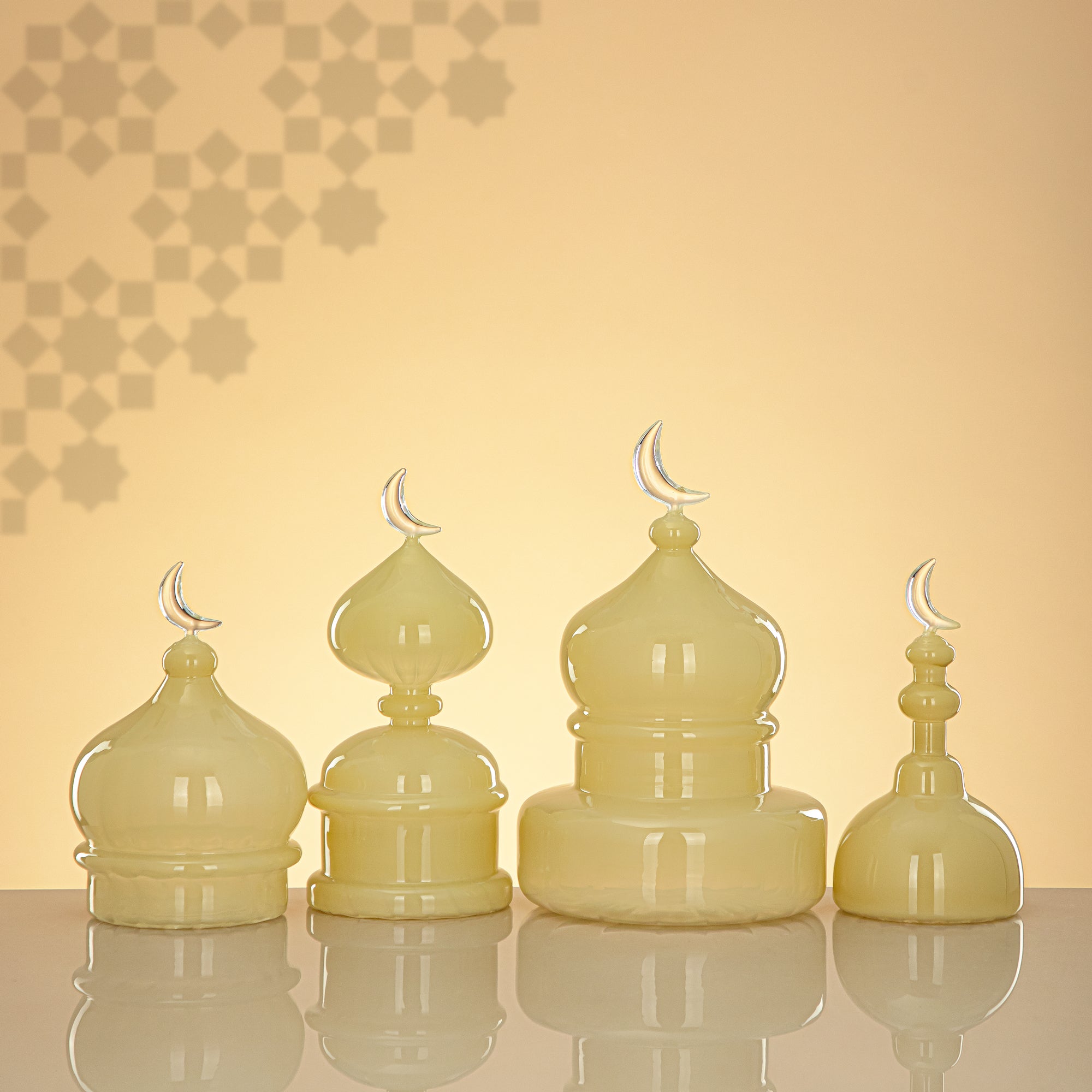 Almarjan Minaret Table Decoration 17cm x 11cm Ivory with Clear Crescent Moon – Noor Al Layali