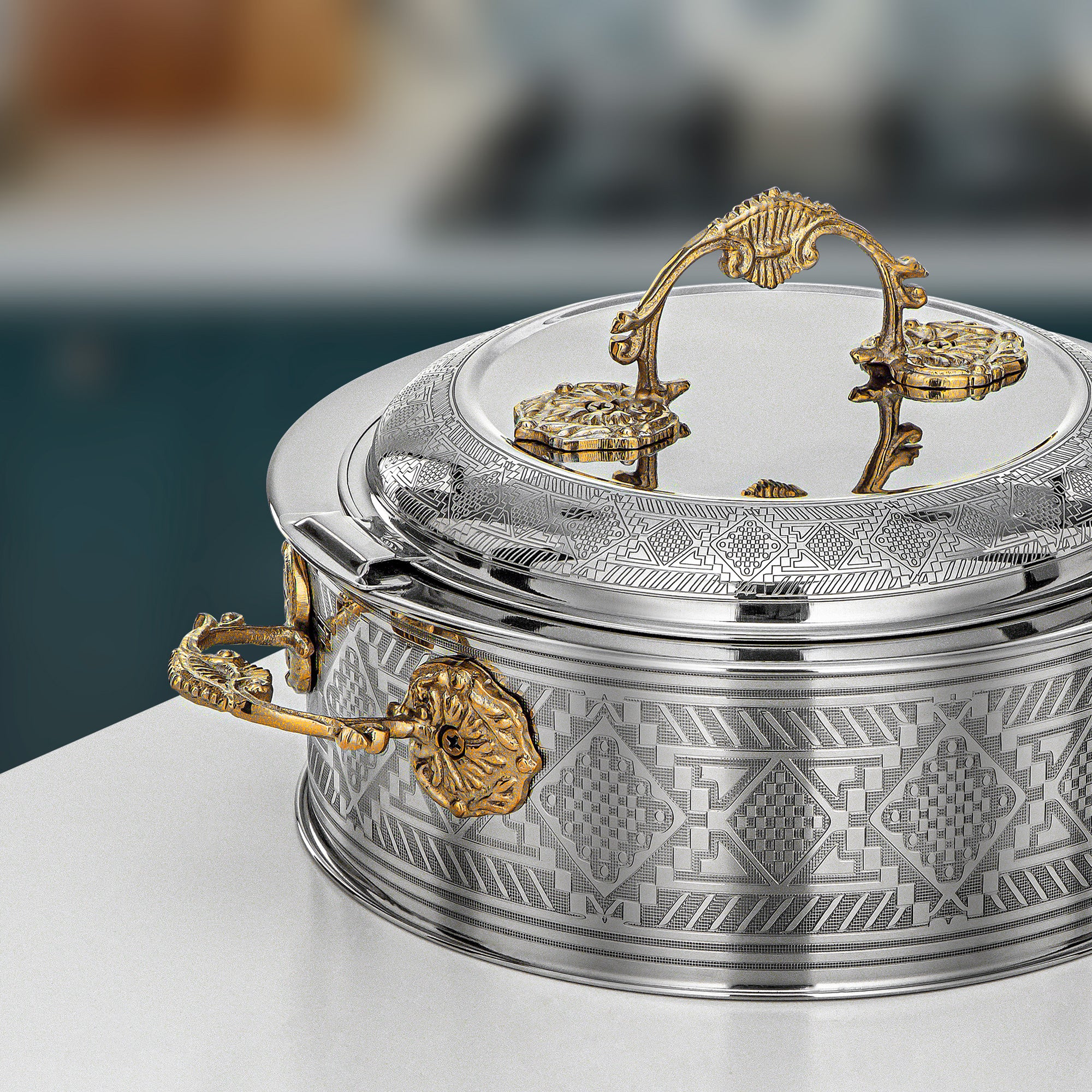 حرارات المرجان ٢٥ سم فضي وذهبي – مجموعة أريج