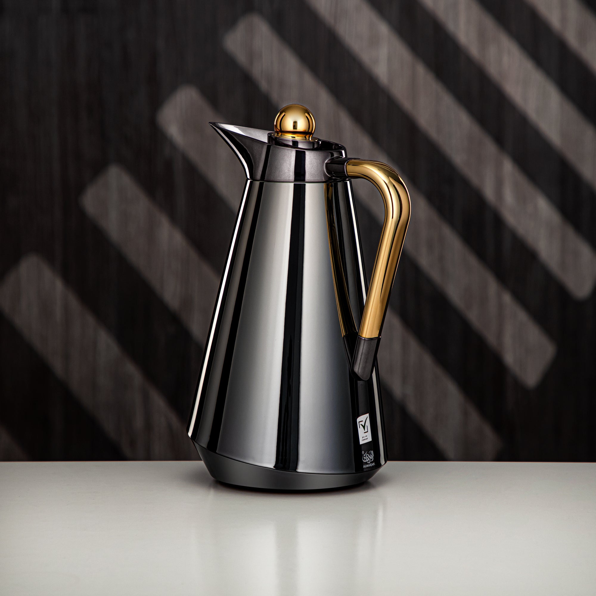 طقم ترامس المرجان معدني أسود وذهبي (VSP-00700/1000 E10C95)