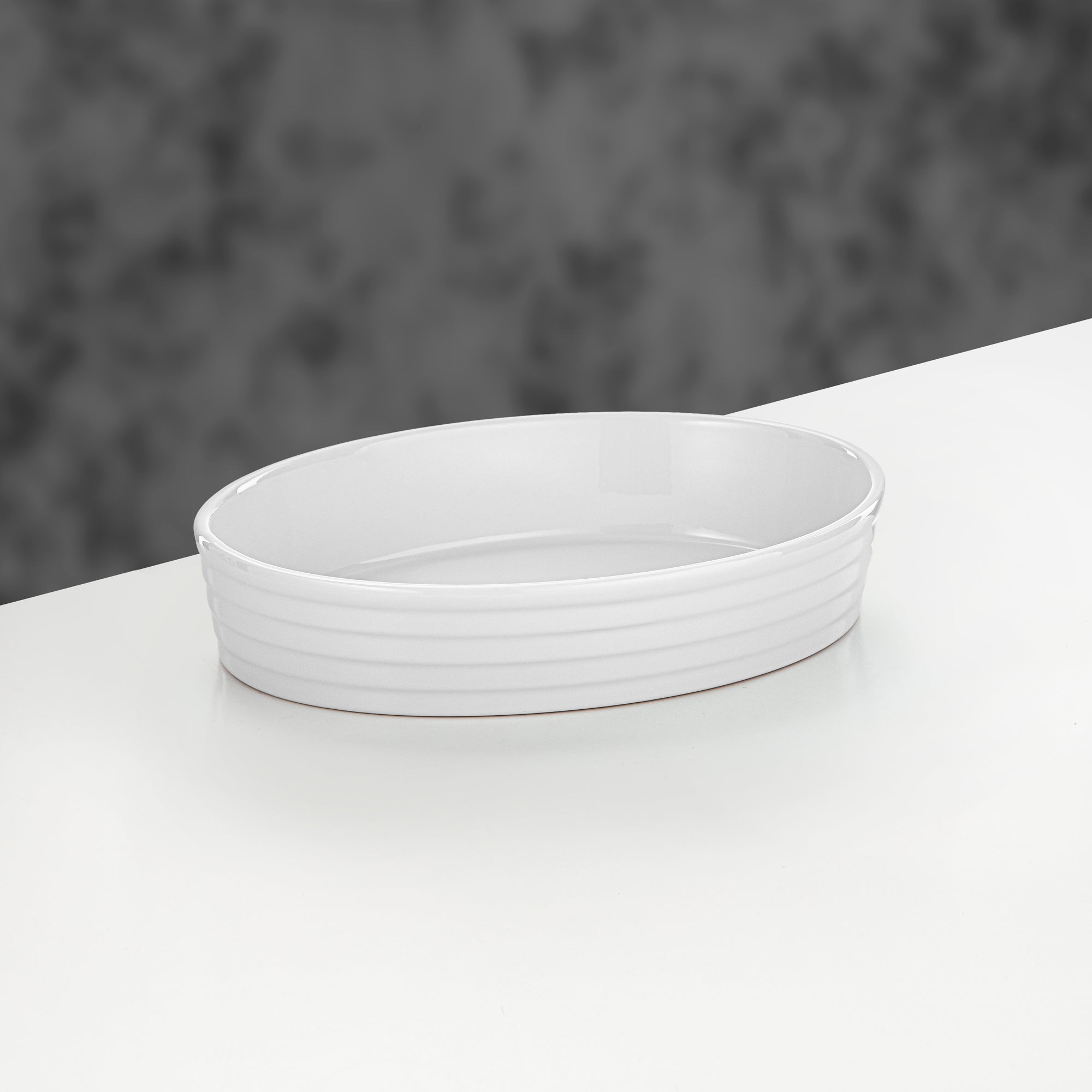 المرجان حرارات بيضاوية 2.8 لتر رمادي وفضي