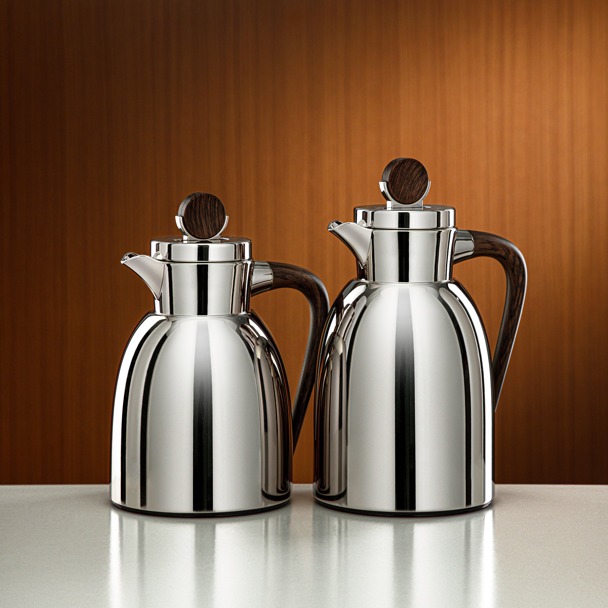 طقم ترامس المرجان 0.7 لتر و1 لتر نيكل وخشب داكن