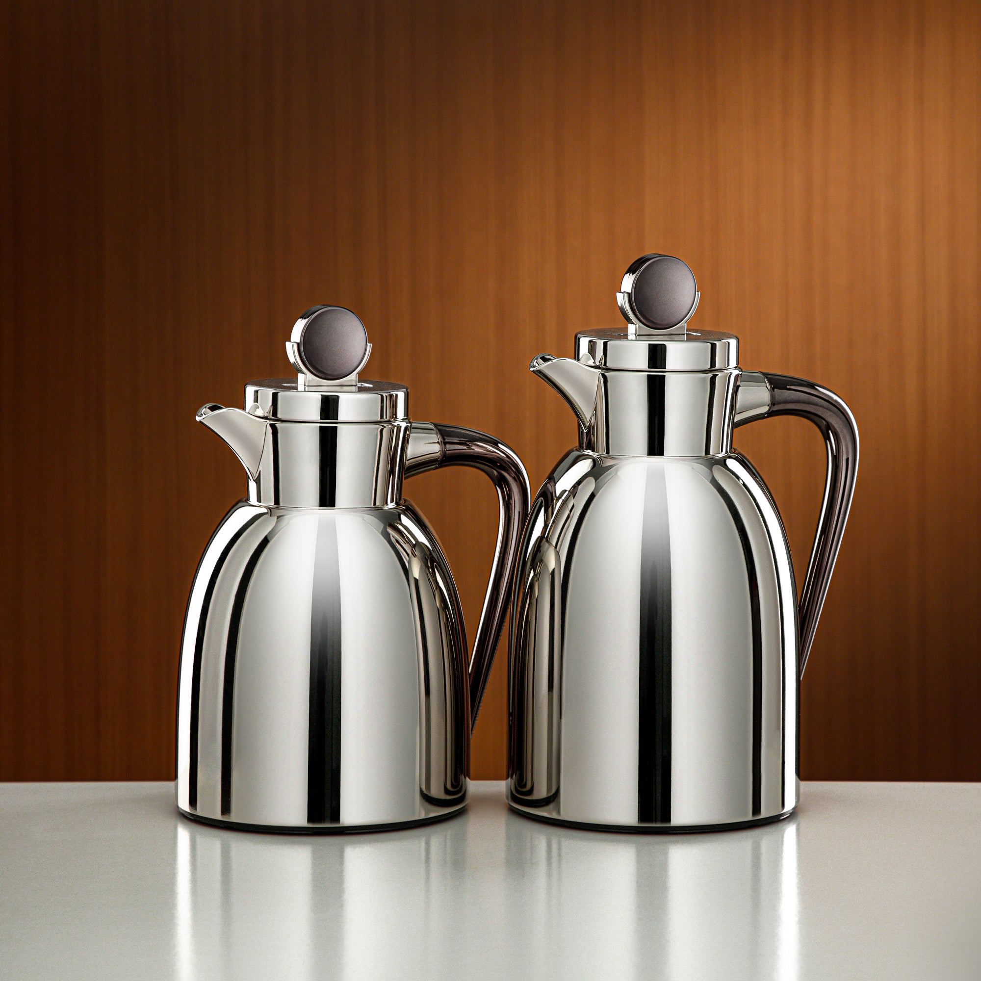 طقم ترامس المرجان 0.7 لتر و1 لتر نيكل وأسود فحمي