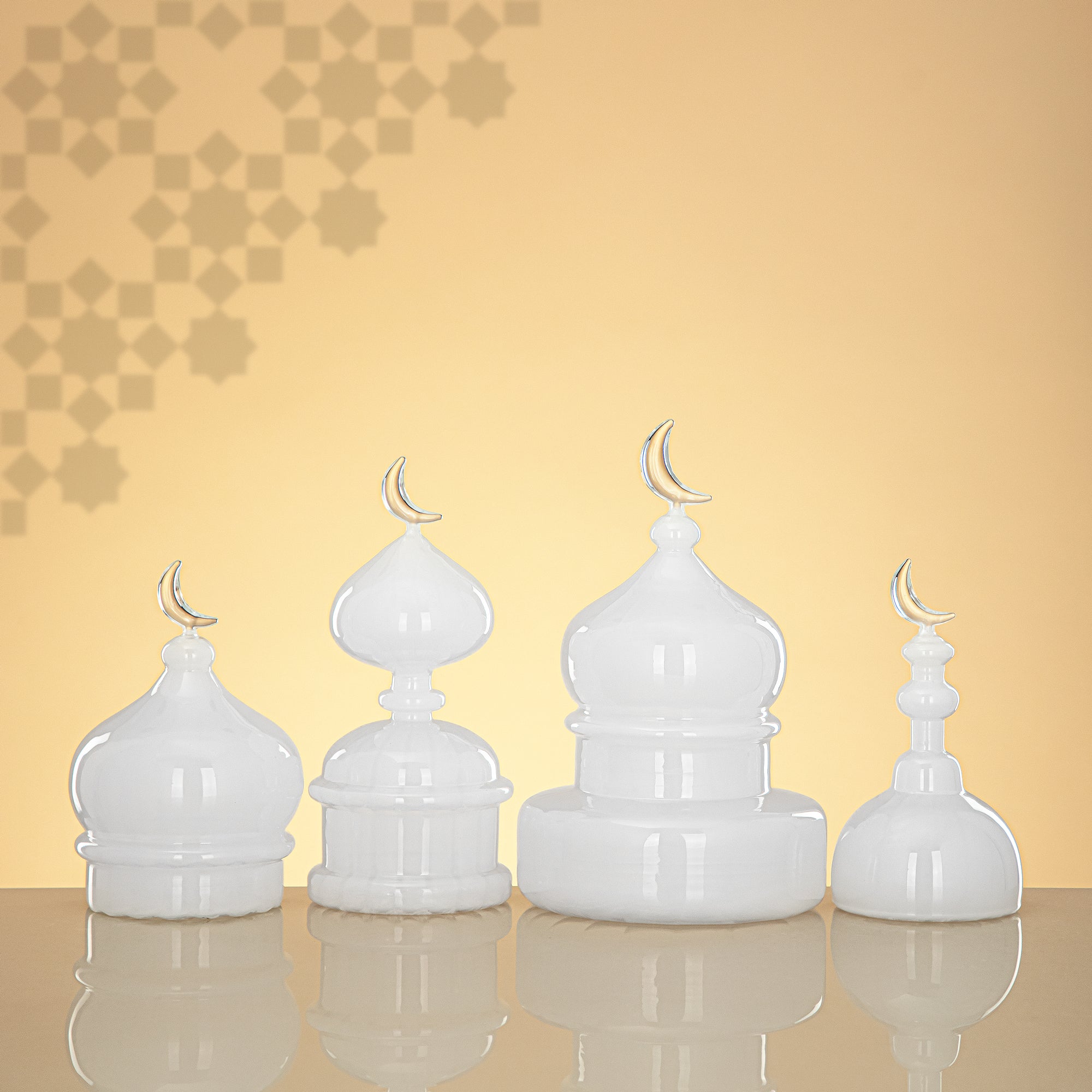 Almarjan Minaret Table Decoration 22cm x 10cm White with Clear Crescent Moon – Noor Al Layali