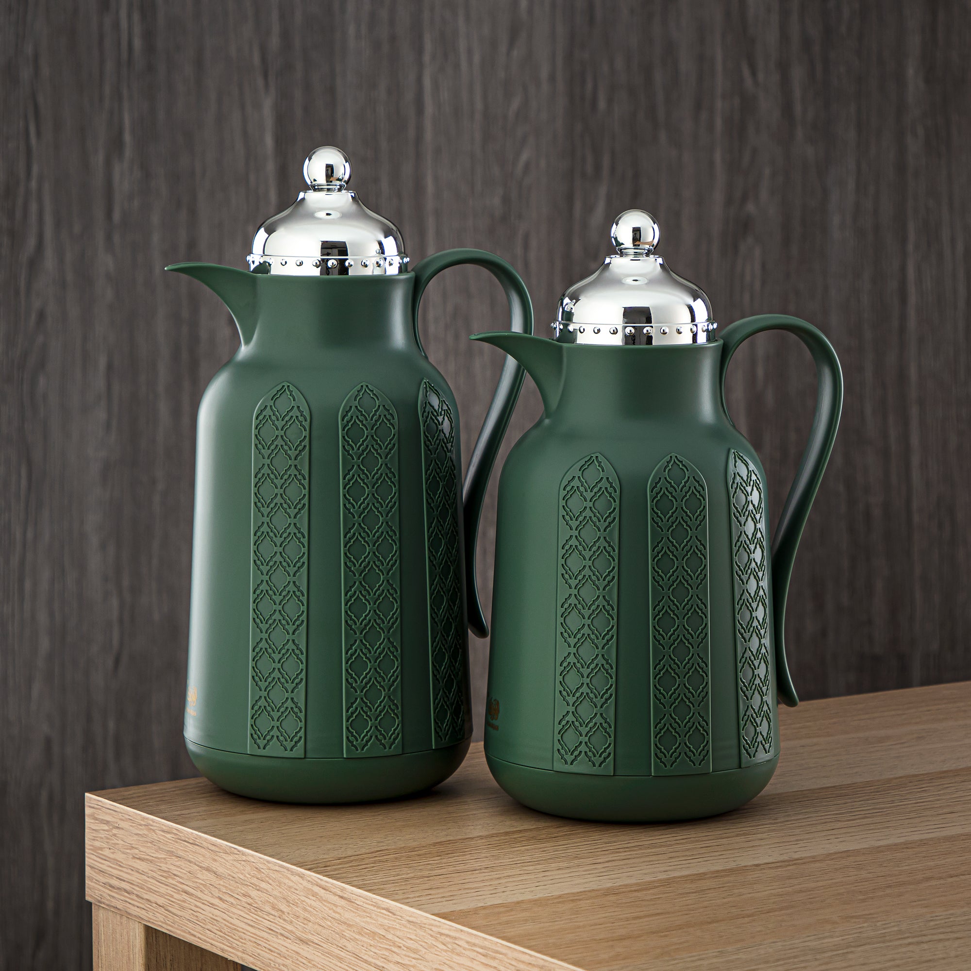 Almarjan 2 Pieces Vacuum Flask Set Sage Green & Silver - GT110-070/100 NGR/C