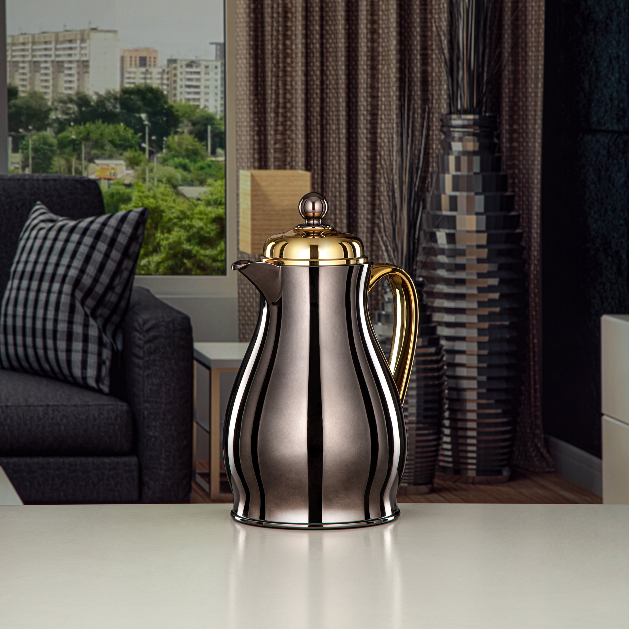 ترمس المرجان بهيكل معدني مع عبوة زجاجية سعة 0.5L بلون نيكل أسود وذهبي (RPA-050-NBKG) – مجموعة أناقة يومية